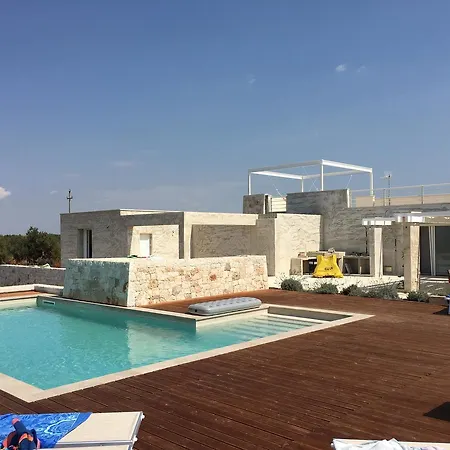 Pietra Pool Felline
